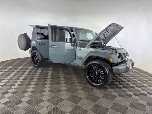 Used 2015 Jeep Wrangler Unlimited Sport w/ Quick Order Package 24S AWD/4WD image 14