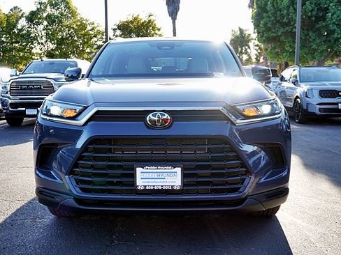 Used 2025 Toyota Grand Highlander AWD Hybrid image 5