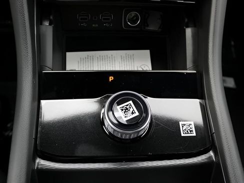 New 2025 Jeep Grand Cherokee L Laredo w/ Luxury Tech Group I image 27