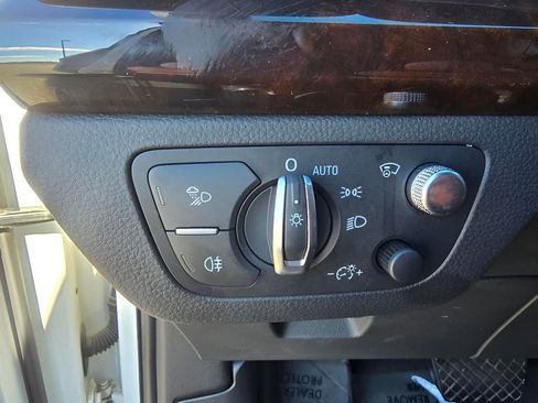 Used 2018 Audi Q5 Prestige w/ Prestige Package image 18