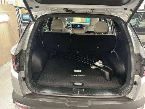 Used 2026 Hyundai Tucson Limited AWD/4WD image 14