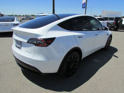 Used 2021 Tesla Model Y Long Range AWD/4WD image 6