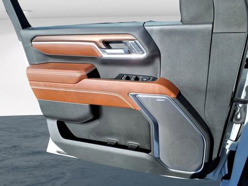 Used 2024 GMC Sierra 3500 Denali Ultimate image 26