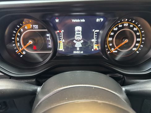 Used 2024 Jeep Wrangler Unlimited Sport AWD/4WD image 25