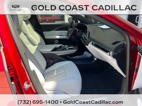 Used 2024 Cadillac Lyriq Sport RWD image 7