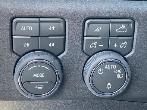 New 2026 Chevrolet Silverado 1500 LT w/ Z71 Off-Road Package AWD/4WD image 16