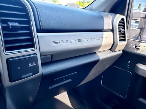 Used 2021 Ford F250 Lariat w/ Lariat Value Package image 33