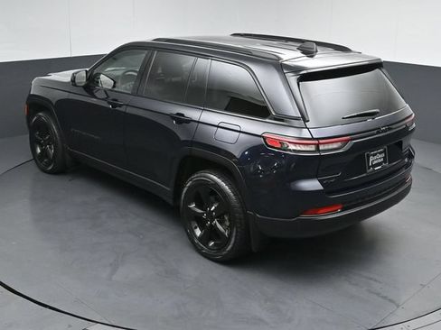 Used 2023 Jeep Grand Cherokee Limited w/ Black Appearance Package AWD/4WD image 49