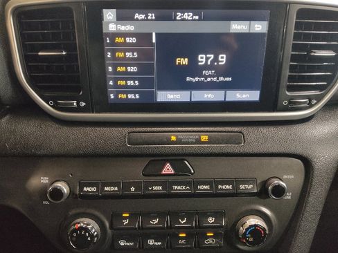 Used 2022 Kia Sportage LX AWD/4WD image 25