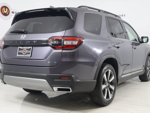 Used 2023 Honda Pilot Elite image 3
