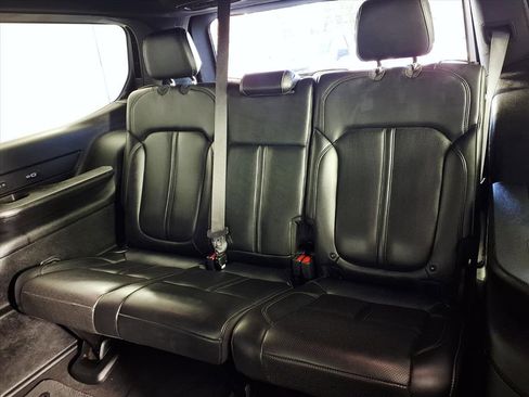 Used 2022 Jeep Wagoneer Series III w/ Premium Group I image 7