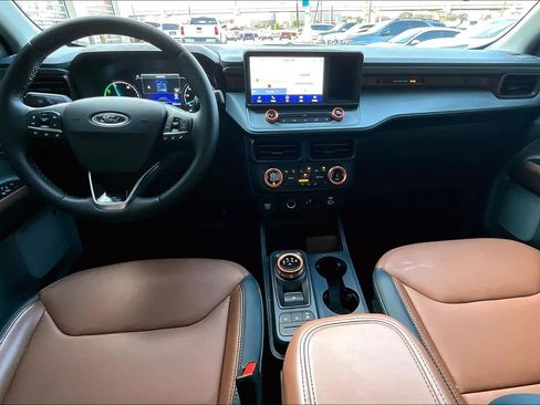 Used 2024 Ford Maverick Lariat image 14