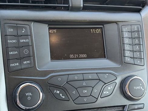 Used 2017 Ford Fusion SE image 23