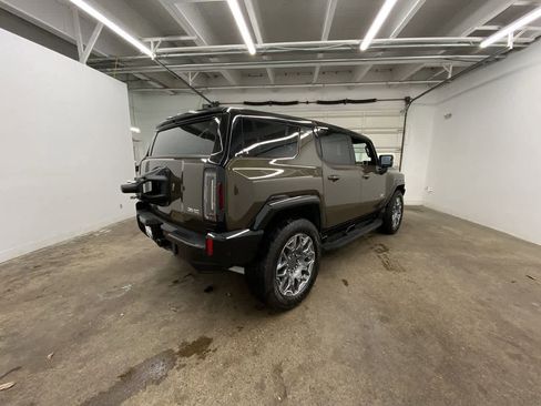 Used 2025 GMC Hummer EV 3X w/ LPO, Illumination Package image 6