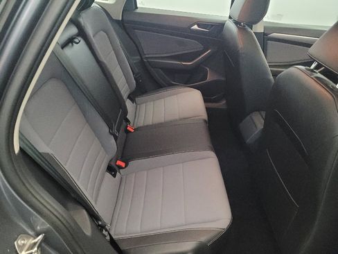 Used 2025 Volkswagen Jetta SE FWD image 19