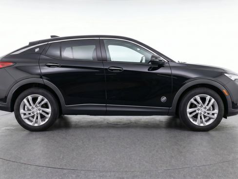 Used 2025 Buick Envista Preferred FWD image 11
