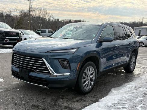 Certified 2025 Buick Enclave Preferred image 4