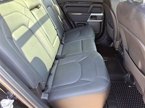 Used 2024 Land Rover Defender 110 S image 26