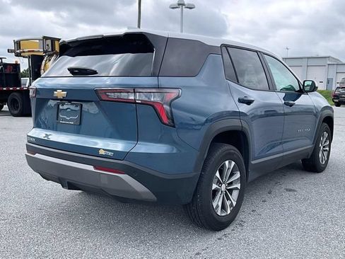 Used 2026 Chevrolet Equinox LT w/ Convenience Package II FWD image 5