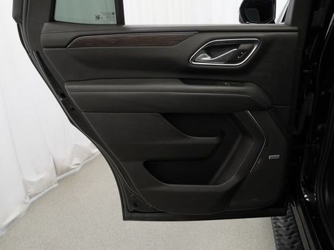 Certified 2023 Chevrolet Tahoe Z71 w/ Luxury Package AWD/4WD image 29