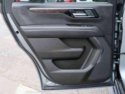 Used 2025 Chevrolet Tahoe LT image 14