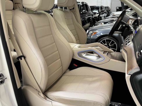 Used 2021 Mercedes-Benz GLS 580 4MATIC image 47