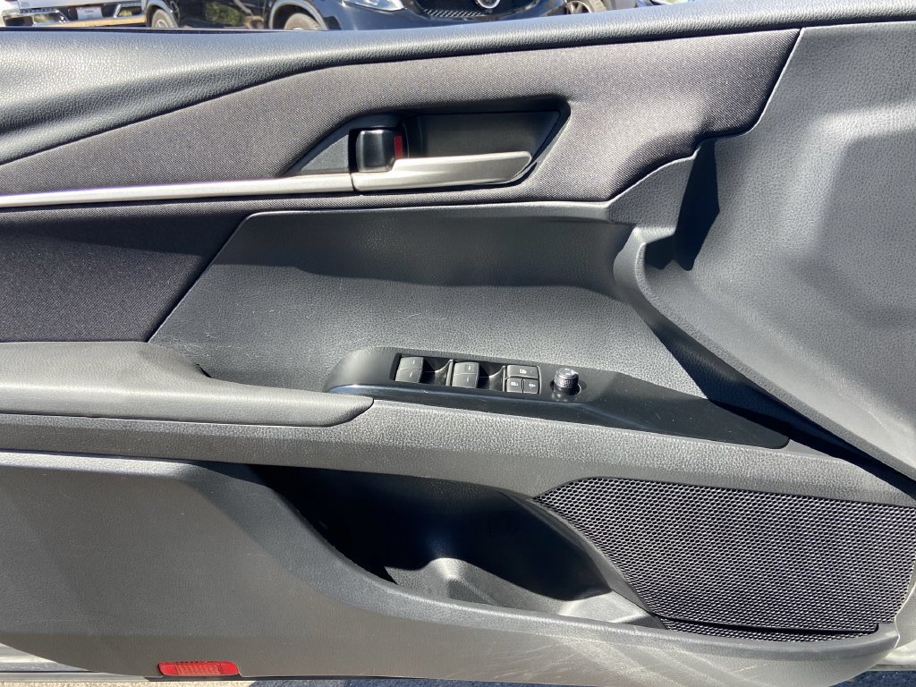 Used 2025 Toyota Camry LE FWD image 17