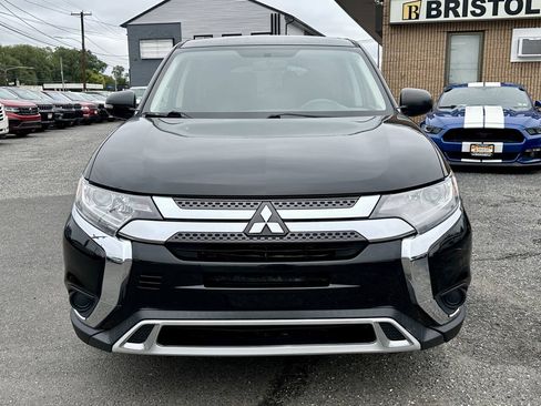 Used 2019 Mitsubishi Outlander ES FWD image 2