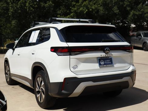 Certified 2025 Volkswagen Tiguan S FWD image 6