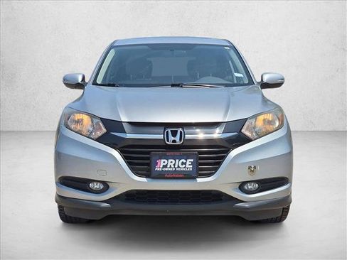 Used 2018 Honda HR-V EX image 2