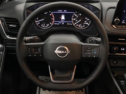 Certified 2026 Nissan Rogue SV w/ SV Premium Package AWD/4WD image 15