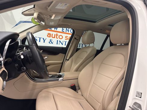 Used 2018 Mercedes-Benz GLC 300 4MATIC image 7