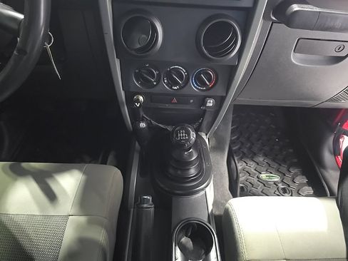 Used 2009 Jeep Wrangler X image 28