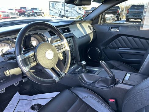 Used 2011 Ford Mustang GT Premium image 22