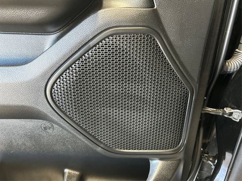 Used 2025 RAM 1500 Warlock AWD/4WD image 30