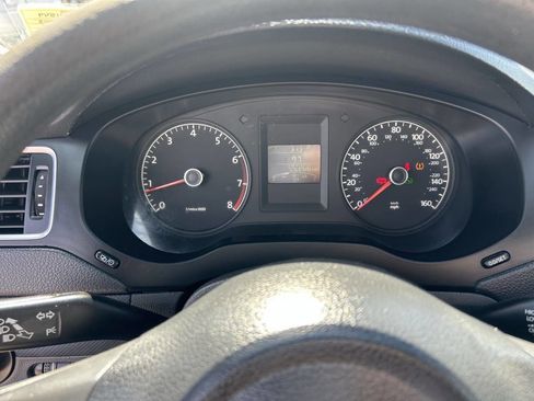 Used 2013 Volkswagen Jetta Base 4dr Sedan 6A image 10