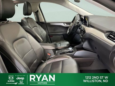 Used 2022 Ford Escape SEL image 31