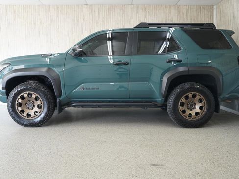 Used 2025 Toyota 4Runner Trailhunter AWD/4WD image 5