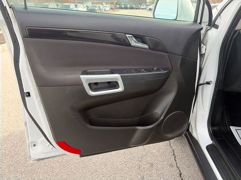 Used 2014 Chevrolet Captiva Sport LS image 17