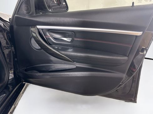 Used 2018 BMW 330i xDrive Sedan w/ Convenience Package AWD/4WD image 34