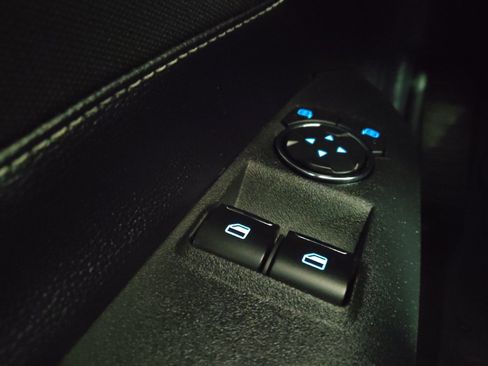 Used 2016 Ford Mustang Coupe RWD image 27