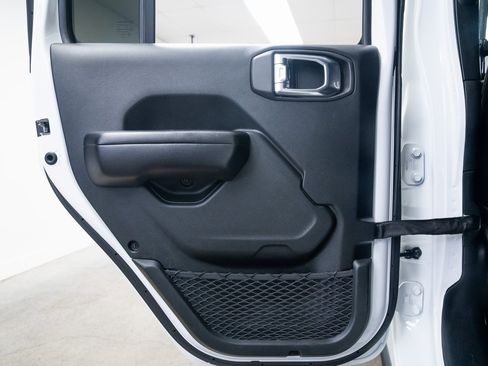 Used 2021 Jeep Wrangler Unlimited Rubicon image 17