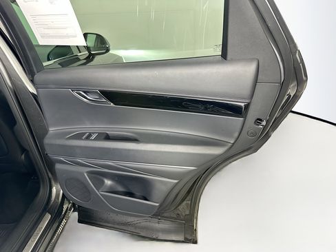 Used 2025 Genesis GV80 2.5T Standard AWD/4WD image 30