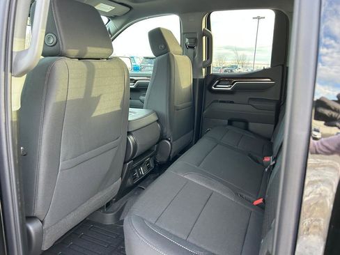 New 2026 GMC Sierra 1500 SLE w/ Preferred Package image 8