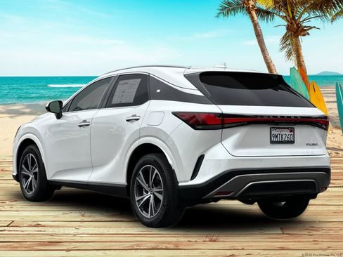 Used 2024 Lexus RX 350 Premium w/ Convenience Package FWD image 4