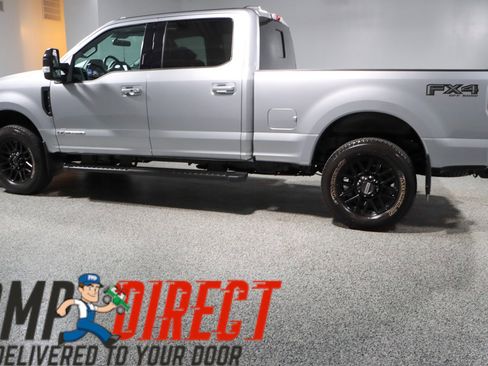 Used 2022 Ford F250 Lariat w/ Black Appearance Pkg image 10