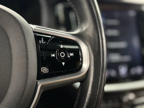 Used 2020 Volvo S60 T6 Inscription image 21