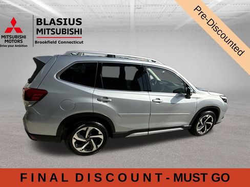 Used 2023 Subaru Forester Touring AWD/4WD image 10