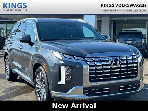 Used 2024 Hyundai Palisade Calligraphy image 1