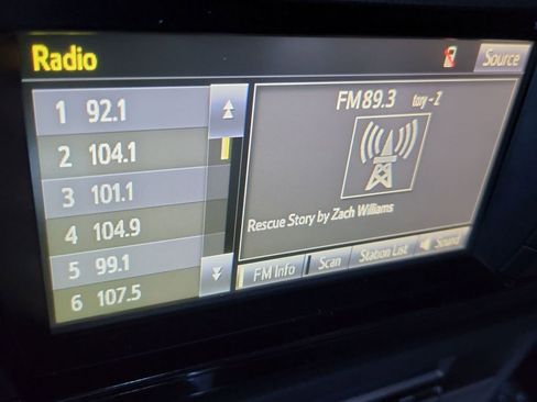 Used 2016 Toyota Corolla S image 37